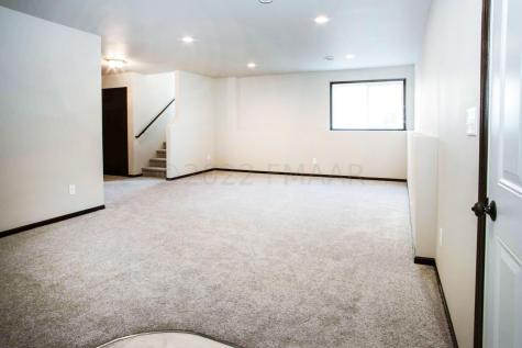 6720 Thomas Street Horace ND 58047