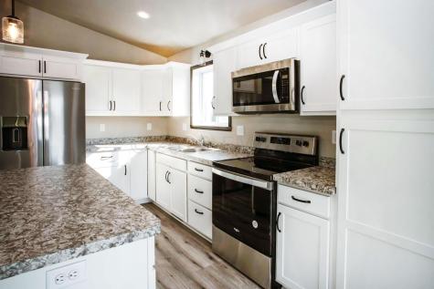 6720 Thomas Street Horace ND 58047