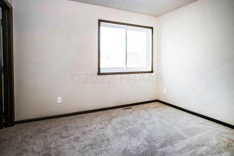 6720 Thomas Street Horace ND 58047