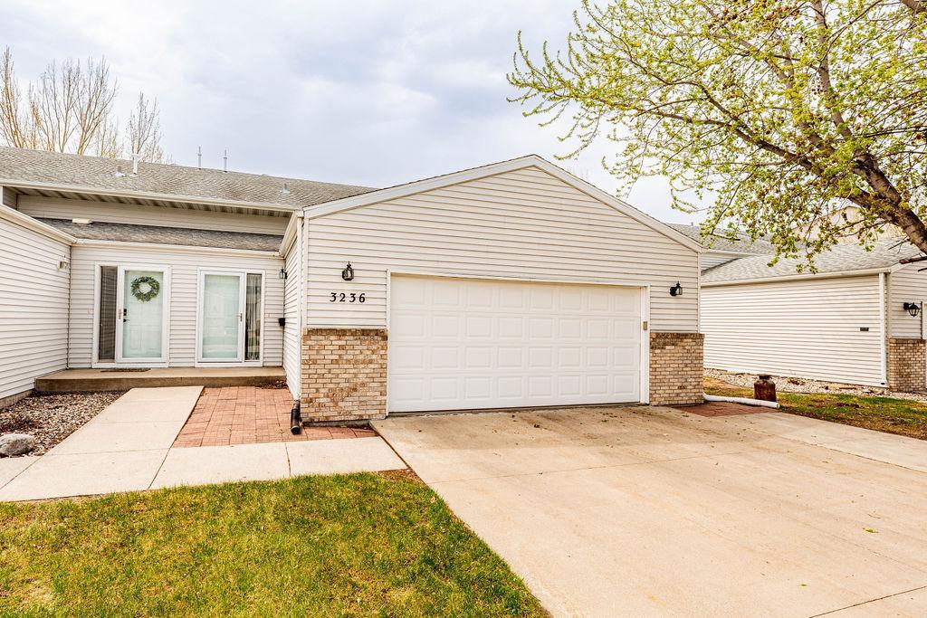 3236 35th Avenue S Fargo ND 58104