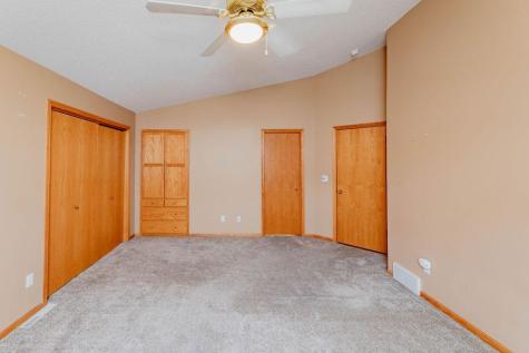 3236 35th Avenue S Fargo ND 58104