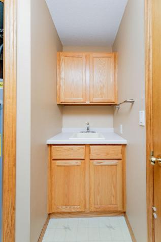 3236 35th Avenue S Fargo ND 58104