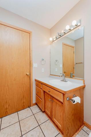 3236 35th Avenue S Fargo ND 58104