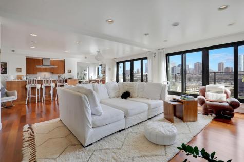 48 Groveland Terrace Minneapolis MN 55403