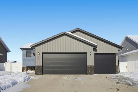 5322 8th Street W West Fargo ND 58078