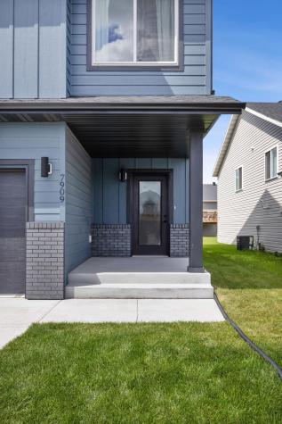 7909 Lost River Road Horace ND 58047