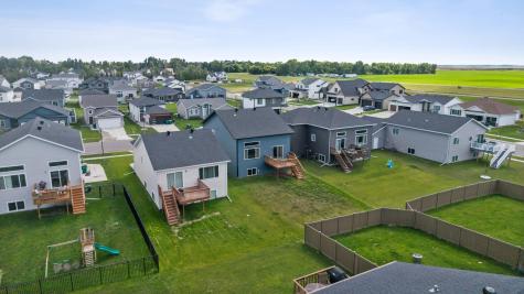 7909 Lost River Road Horace ND 58047