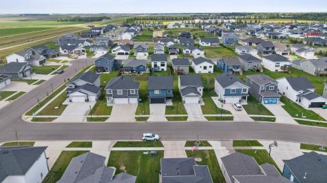7909 Lost River Road Horace ND 58047