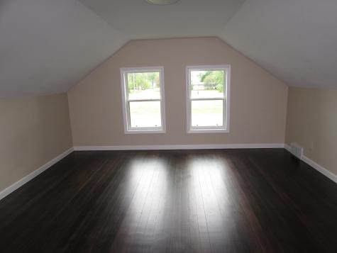 402 W Main Street Ceylon MN 56121