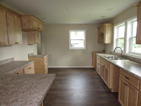 402 W Main Street Ceylon MN 56121