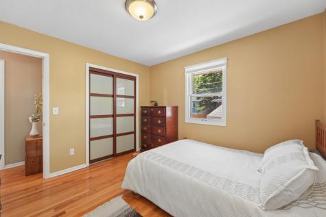 2723 Mcnair Drive N Robbinsdale MN 55422