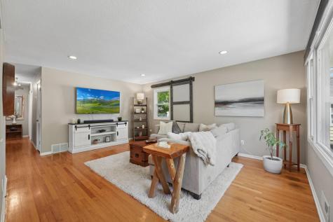 2723 Mcnair Drive N Robbinsdale MN 55422