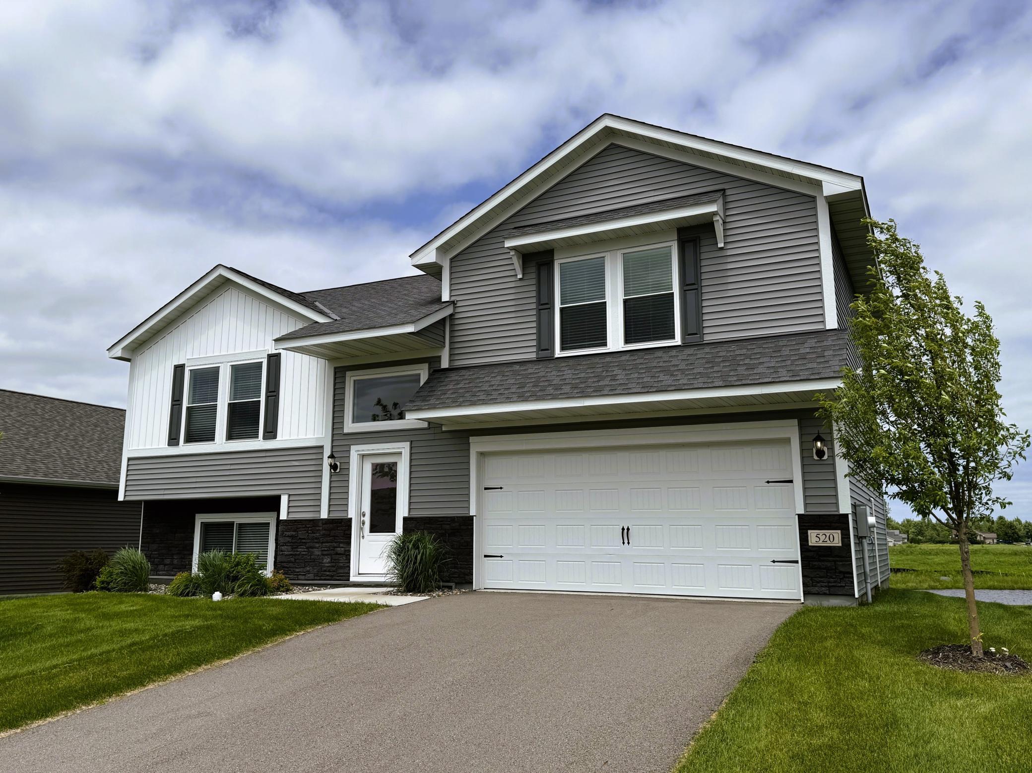 520 Valley Drive W Annandale MN 55302