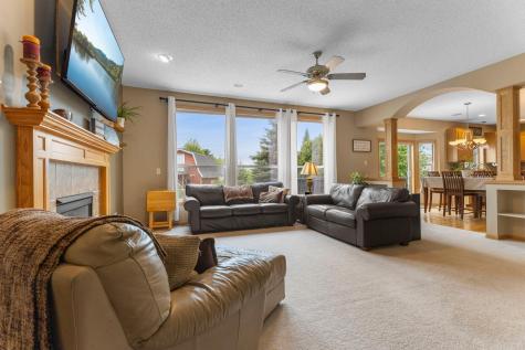 1122 Drew Drive Woodbury MN 55129