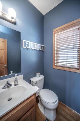 1122 Drew Drive Woodbury MN 55129