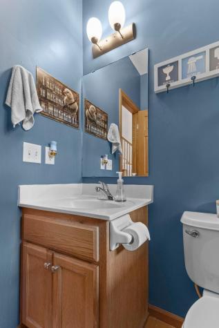1122 Drew Drive Woodbury MN 55129