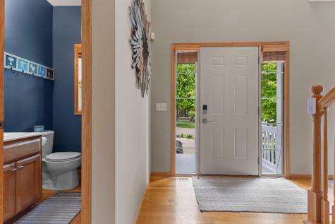 1122 Drew Drive Woodbury MN 55129
