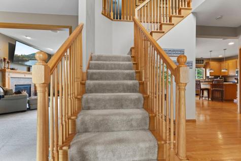 1122 Drew Drive Woodbury MN 55129
