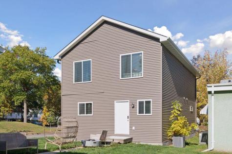 2084 E Reaney Avenue Saint Paul MN 55119