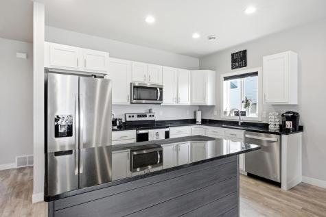 6873 67th Street S Horace ND 58047