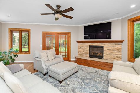 13412 Tudor Road Hopkins MN 55305
