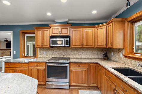 13412 Tudor Road Hopkins MN 55305