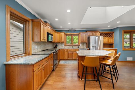 13412 Tudor Road Hopkins MN 55305