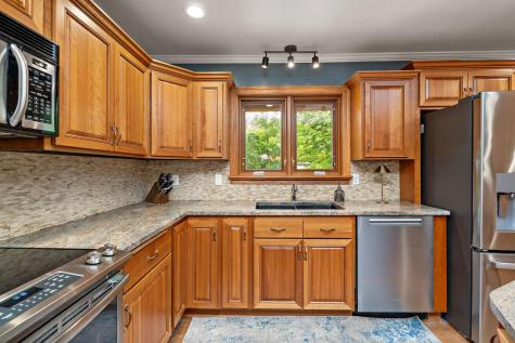 13412 Tudor Road Hopkins MN 55305