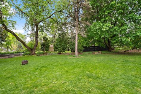 13412 Tudor Road Hopkins MN 55305
