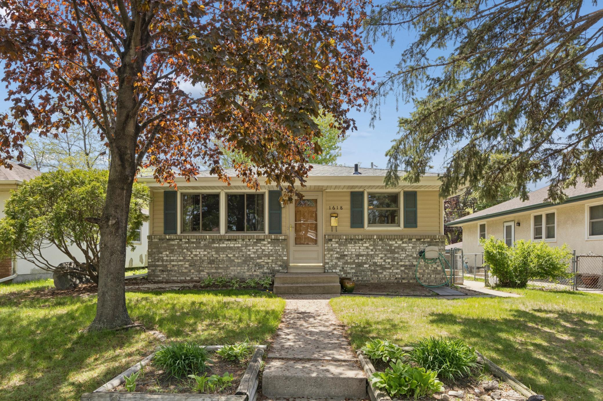 1618 Mclean Avenue Saint Paul MN 55106