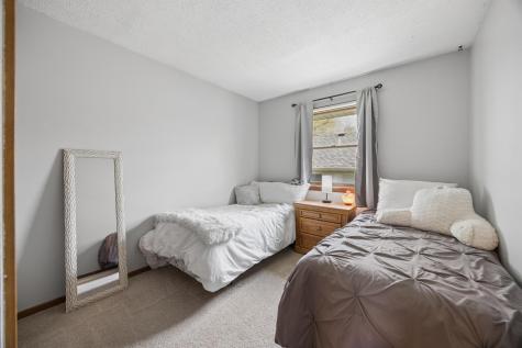 1618 Mclean Avenue Saint Paul MN 55106