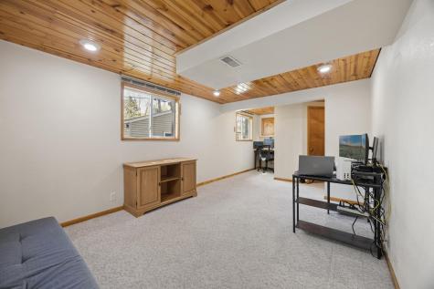 1618 Mclean Avenue Saint Paul MN 55106