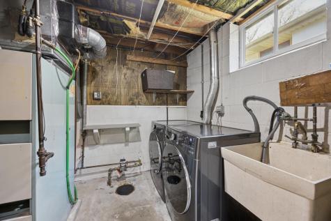 1618 Mclean Avenue Saint Paul MN 55106