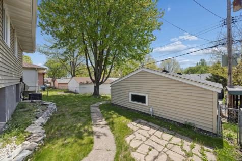 1618 Mclean Avenue Saint Paul MN 55106