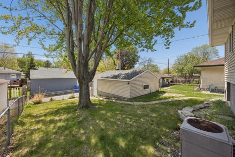 1618 Mclean Avenue Saint Paul MN 55106