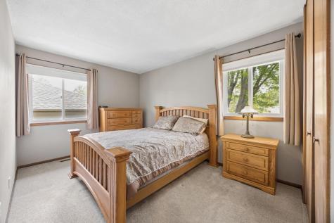 1618 Mclean Avenue Saint Paul MN 55106