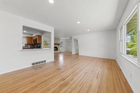 2134 Garnet Drive Eagan MN 55122