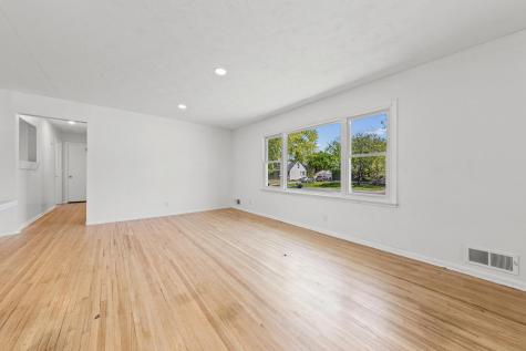 2134 Garnet Drive Eagan MN 55122