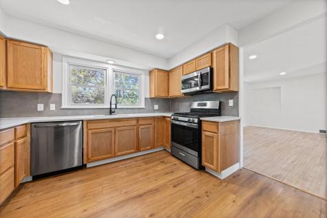 2134 Garnet Drive Eagan MN 55122