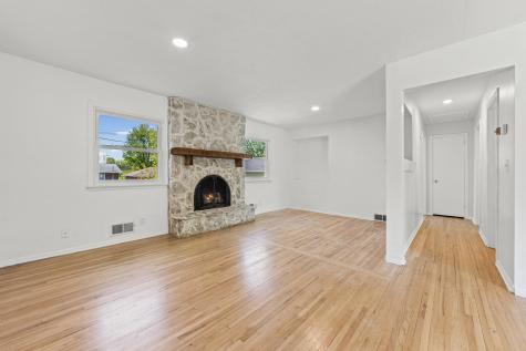 2134 Garnet Drive Eagan MN 55122