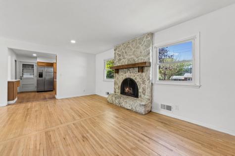 2134 Garnet Drive Eagan MN 55122