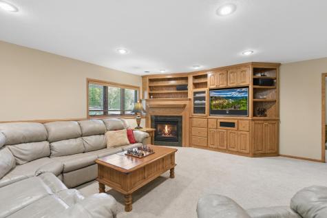 14180 Dehnsfield Road Rogers MN 55374
