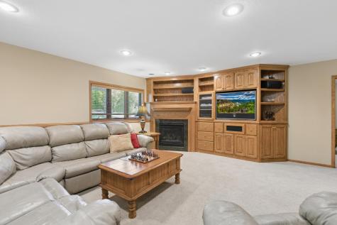 14180 Dehnsfield Road Rogers MN 55374