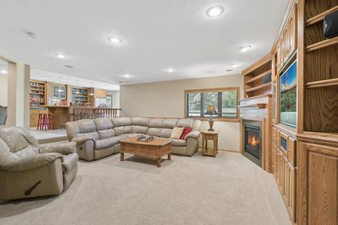 14180 Dehnsfield Road Rogers MN 55374