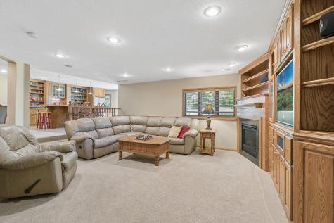 14180 Dehnsfield Road Rogers MN 55374