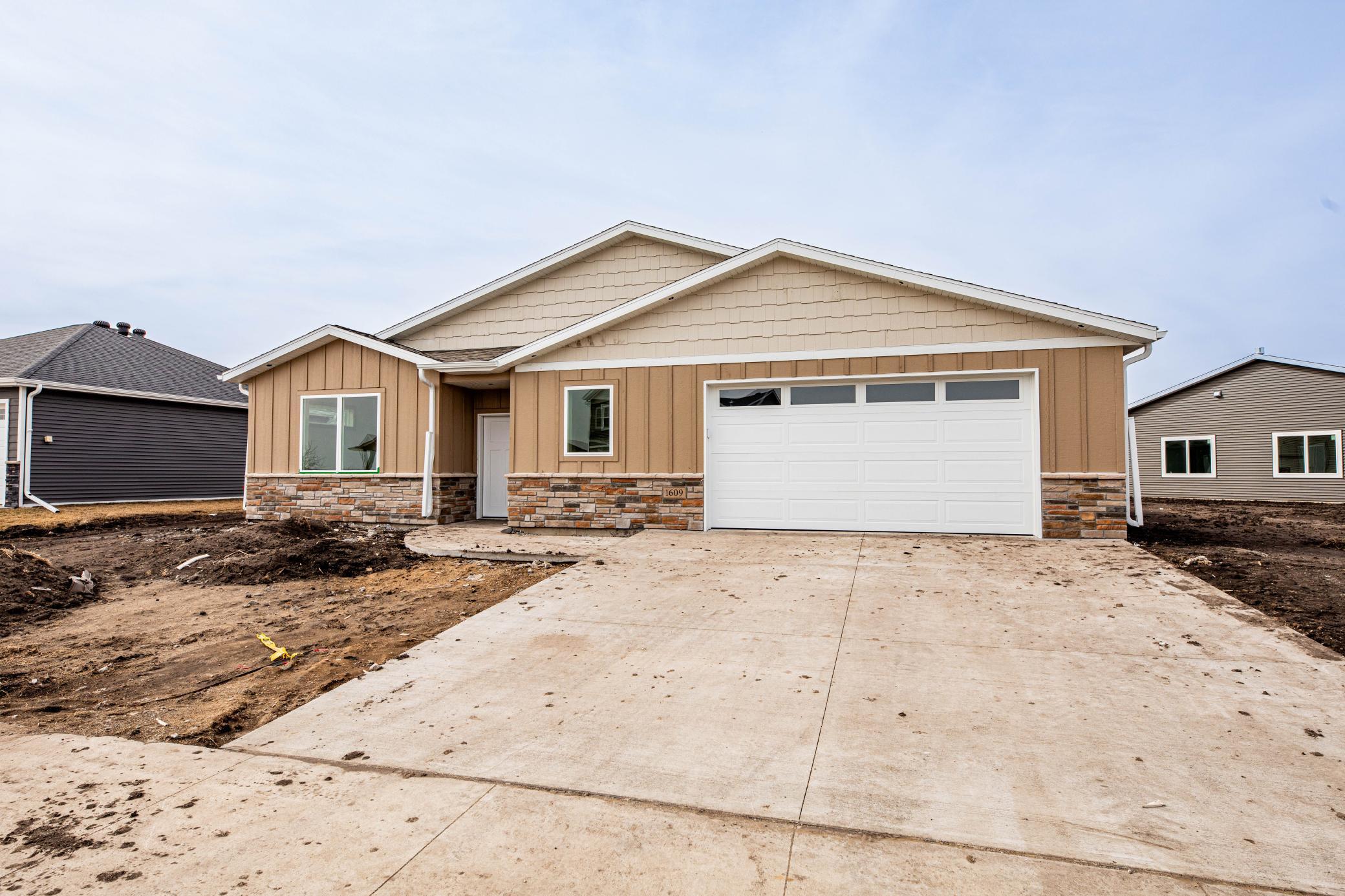1609 5th Avenue NE Dilworth MN 56529