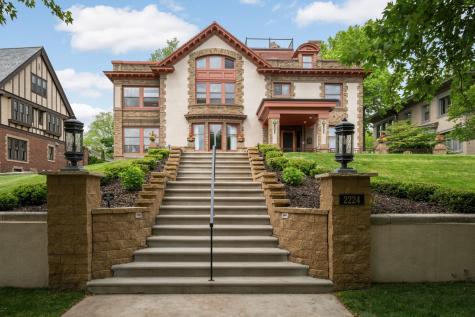 2224 W Lake Of The Isles Parkway Minneapolis MN 55405