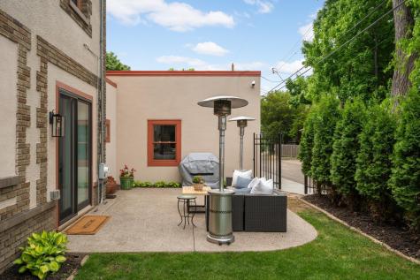 2224 W Lake Of The Isles Parkway Minneapolis MN 55405