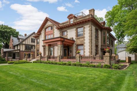 2224 W Lake Of The Isles Parkway Minneapolis MN 55405