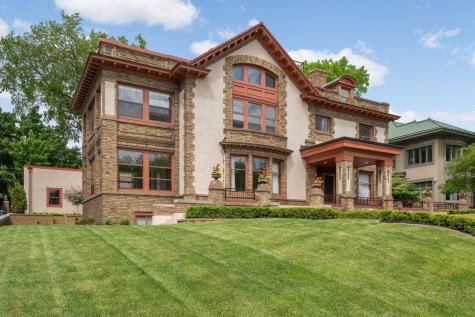 2224 W Lake Of The Isles Parkway Minneapolis MN 55405